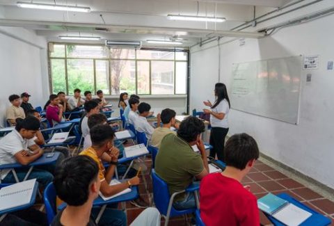 Uniatlántico inicia sus clases para el semestre 2025-1 con el histórico comienzo de su programa de Medicina